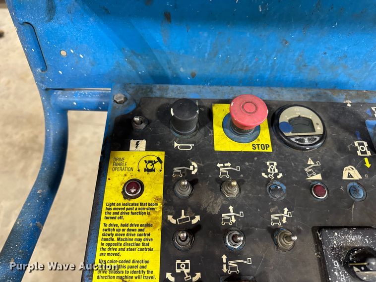 image for item EN0647 2010 Genie Z-34/22N boom lift