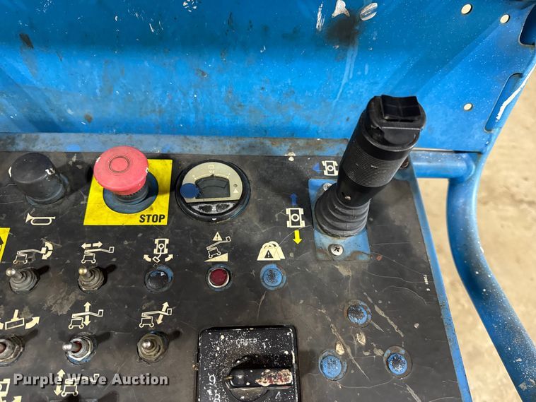 image for item EN0647 2010 Genie Z-34/22N boom lift