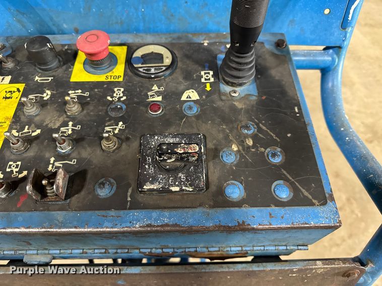 image for item EN0647 2010 Genie Z-34/22N boom lift