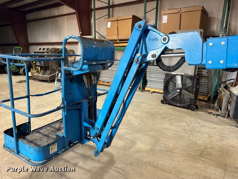 image for item EN0647 2010 Genie Z-34/22N boom lift