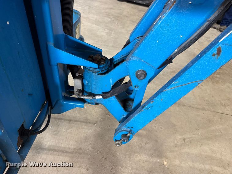 image for item EN0647 2010 Genie Z-34/22N boom lift