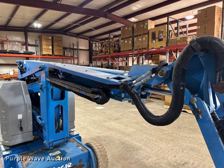 image for item EN0647 2010 Genie Z-34/22N boom lift