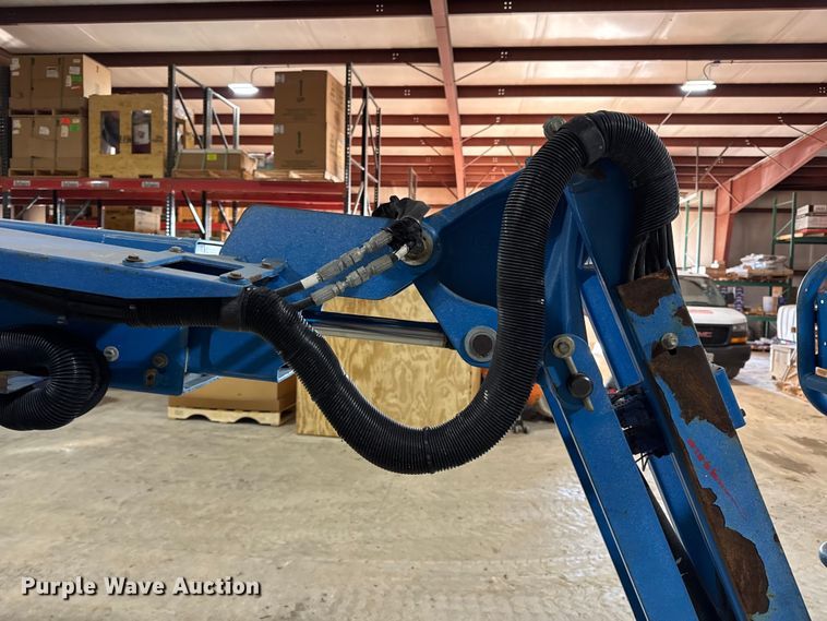 image for item EN0647 2010 Genie Z-34/22N boom lift