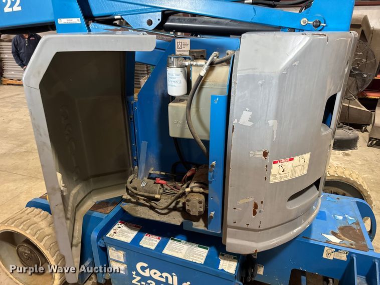 image for item EN0647 2010 Genie Z-34/22N boom lift