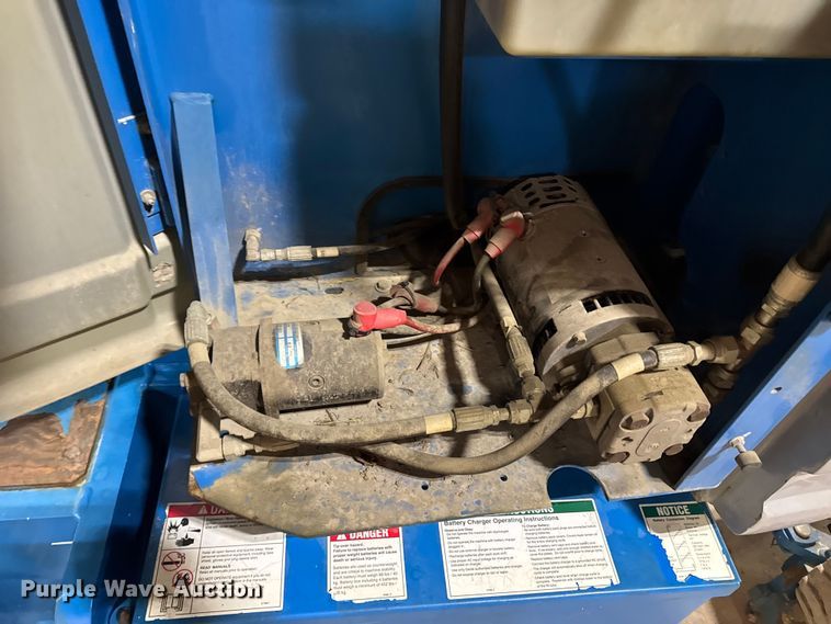 image for item EN0647 2010 Genie Z-34/22N boom lift