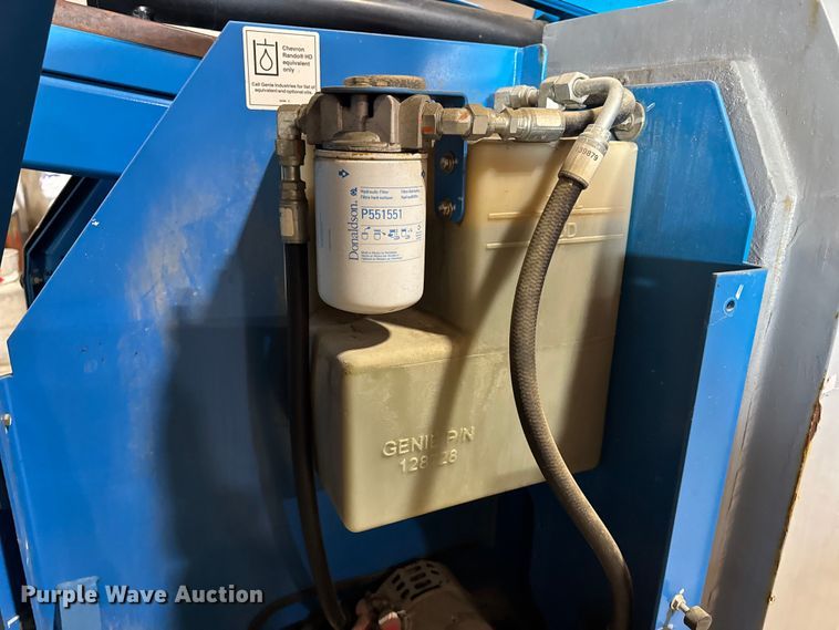 image for item EN0647 2010 Genie Z-34/22N boom lift