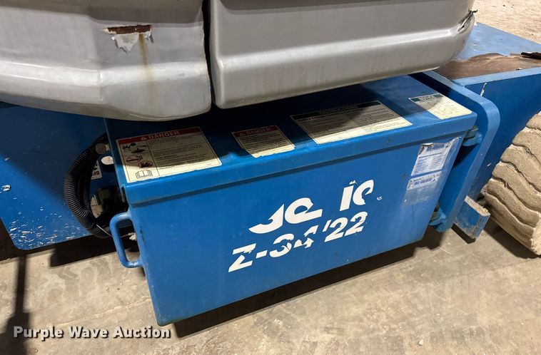 image for item EN0647 2010 Genie Z-34/22N boom lift