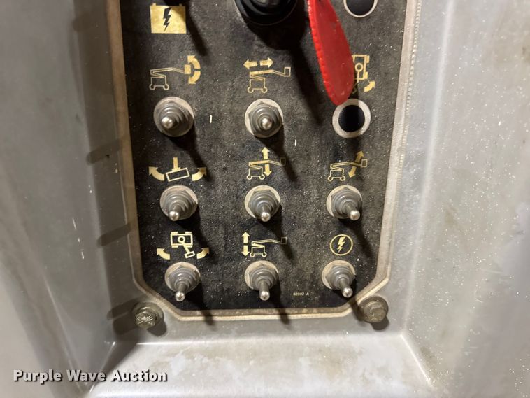 image for item EN0647 2010 Genie Z-34/22N boom lift