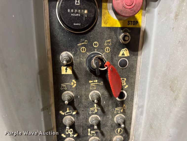 image for item EN0647 2010 Genie Z-34/22N boom lift