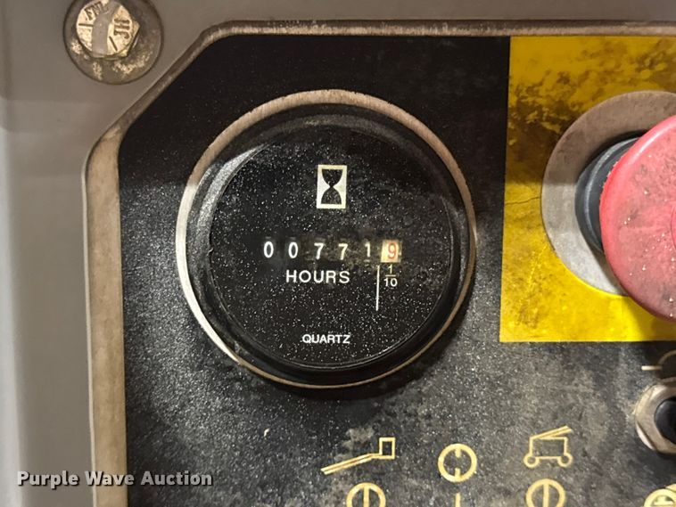 image for item EN0647 2010 Genie Z-34/22N boom lift