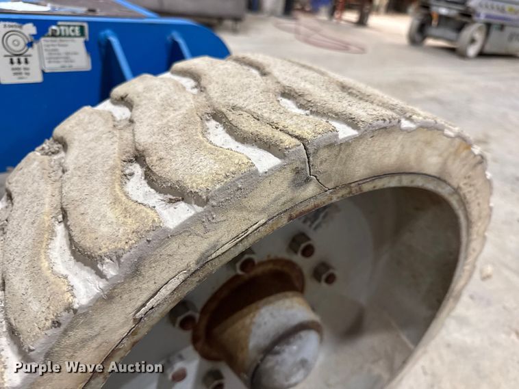 image for item EN0647 2010 Genie Z-34/22N boom lift