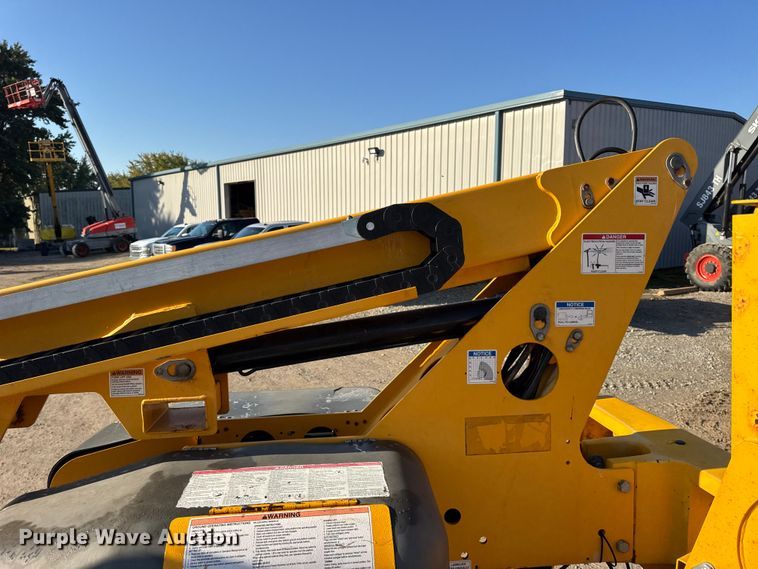 image for item EN0648 2015 Haulotte 3632T boom lift