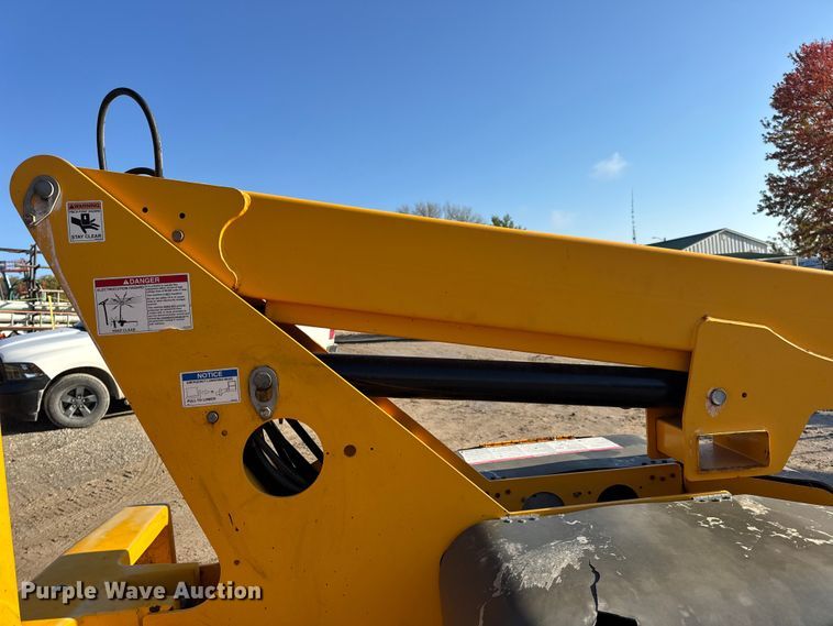 image for item EN0648 2015 Haulotte 3632T boom lift