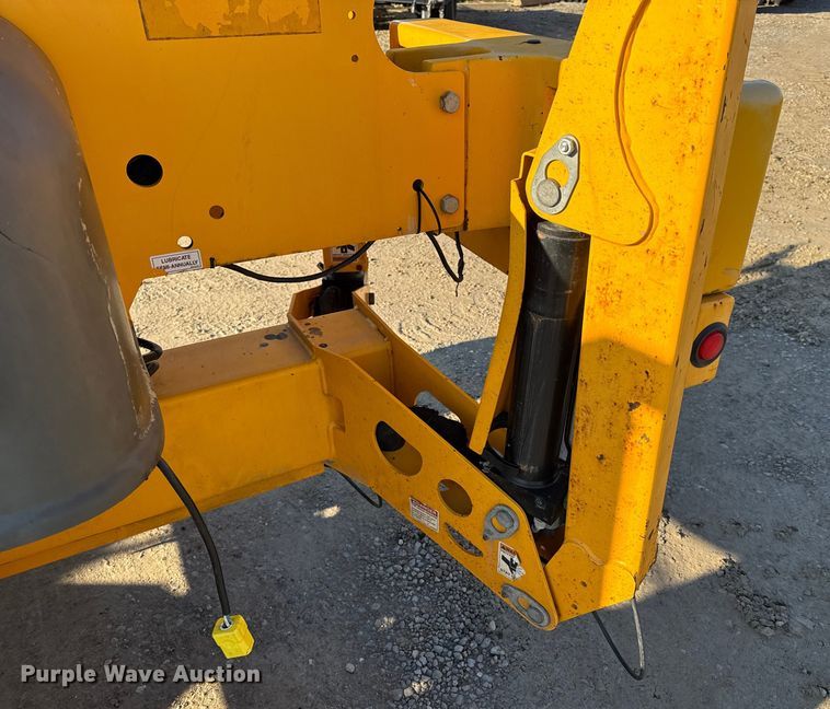 image for item EN0648 2015 Haulotte 3632T boom lift