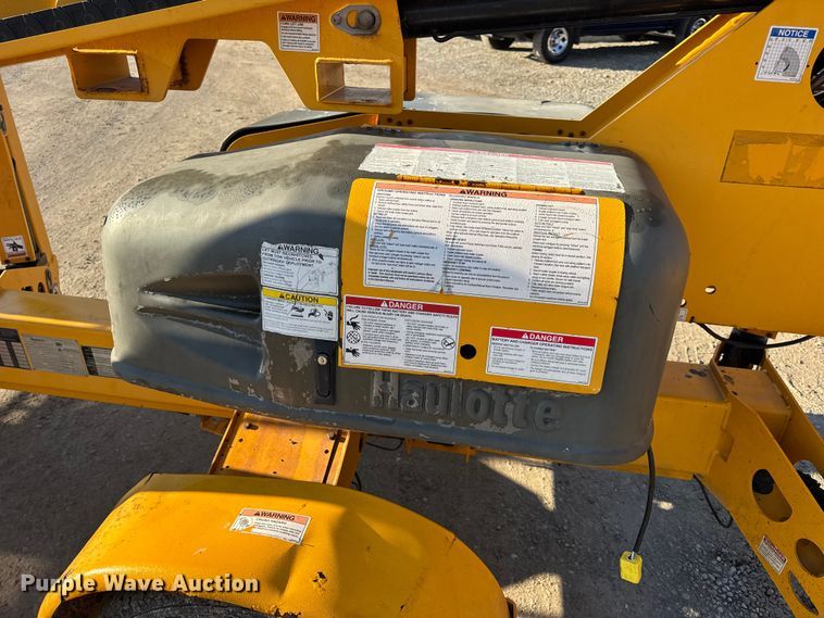 image for item EN0648 2015 Haulotte 3632T boom lift