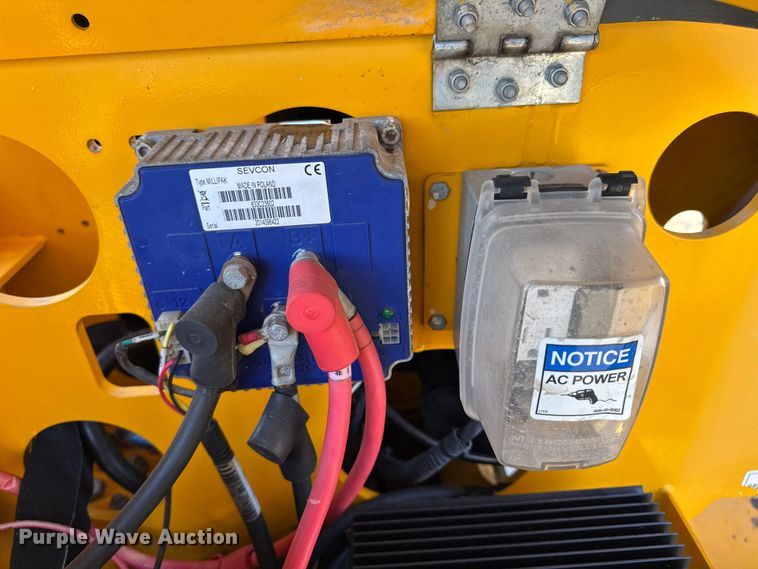 image for item EN0648 2015 Haulotte 3632T boom lift