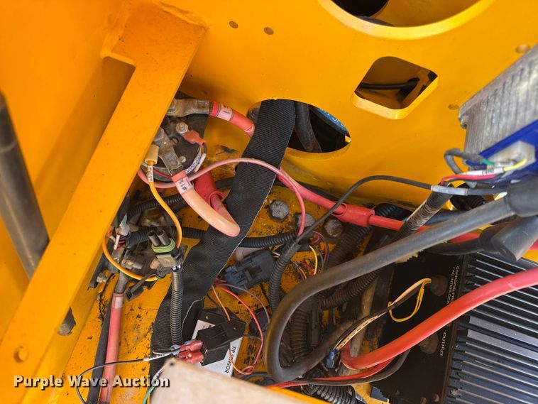 image for item EN0648 2015 Haulotte 3632T boom lift