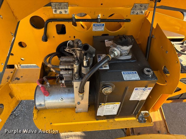 image for item EN0648 2015 Haulotte 3632T boom lift