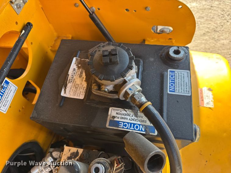 image for item EN0648 2015 Haulotte 3632T boom lift