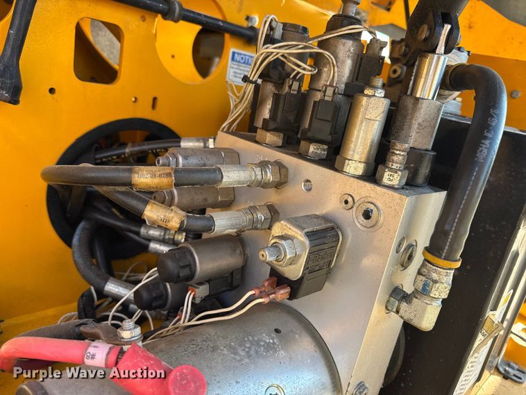 image for item EN0648 2015 Haulotte 3632T boom lift