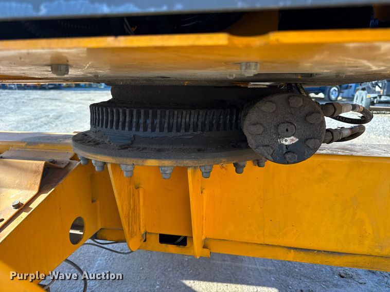 image for item EN0648 2015 Haulotte 3632T boom lift