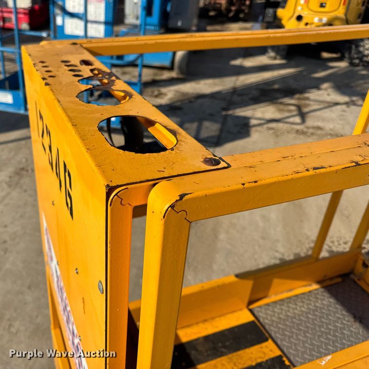 image for item EN0650 2019 Hy-Brid ZT-1230 scissor lift