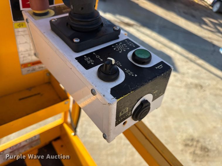 image for item EN0650 2019 Hy-Brid ZT-1230 scissor lift