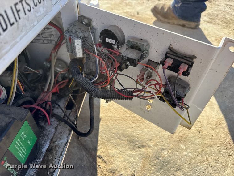 image for item EN0650 2019 Hy-Brid ZT-1230 scissor lift