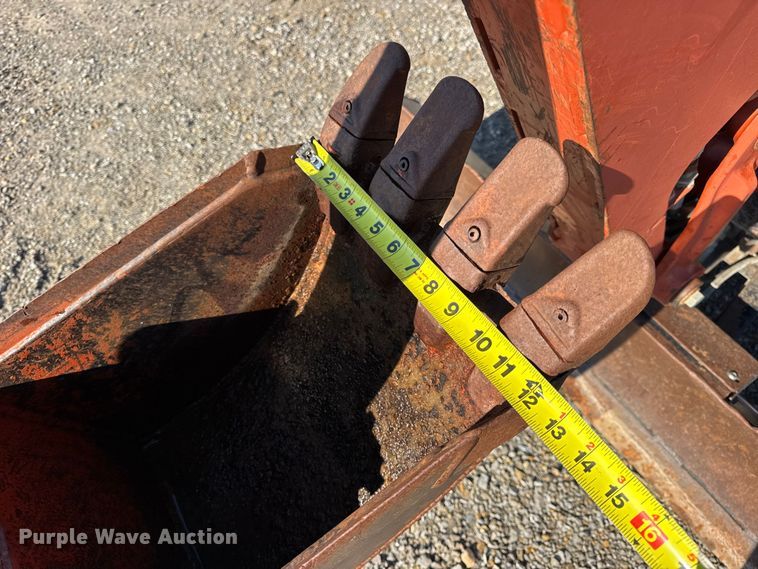 image for item EN0652 2007 Ditch Witch RT40 trencher