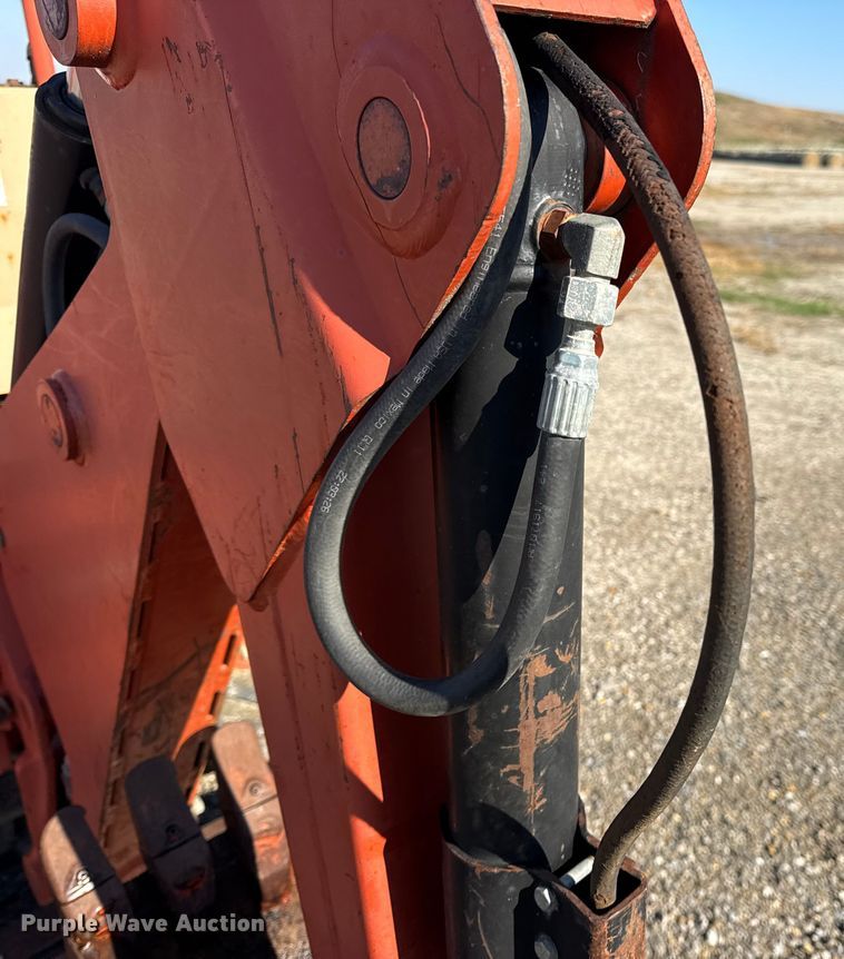 image for item EN0652 2007 Ditch Witch RT40 trencher