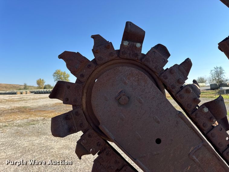 image for item EN0652 2007 Ditch Witch RT40 trencher