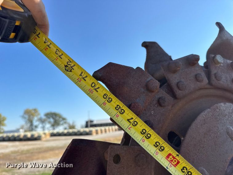 image for item EN0652 2007 Ditch Witch RT40 trencher