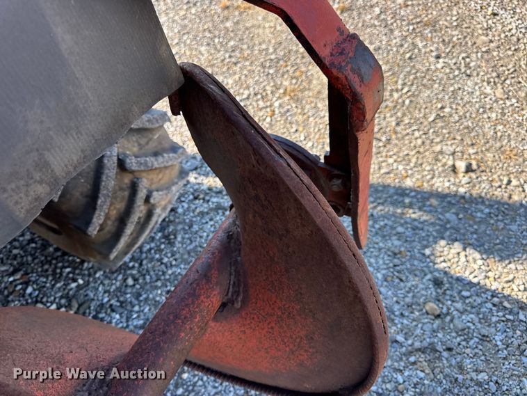 image for item EN0652 2007 Ditch Witch RT40 trencher