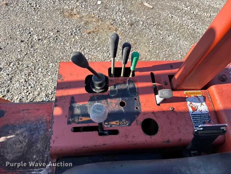 image for item EN0652 2007 Ditch Witch RT40 trencher