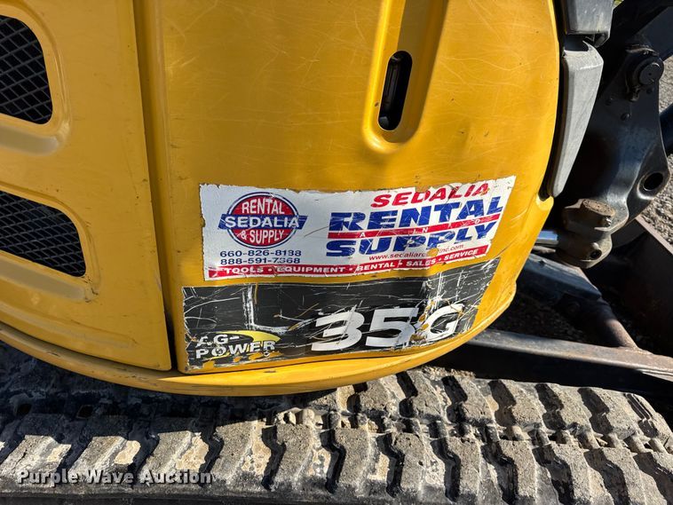 image for item EN0653 2019 John Deere 35G mini excavator