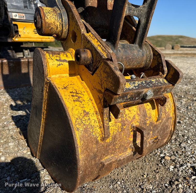 image for item EN0653 2019 John Deere 35G mini excavator