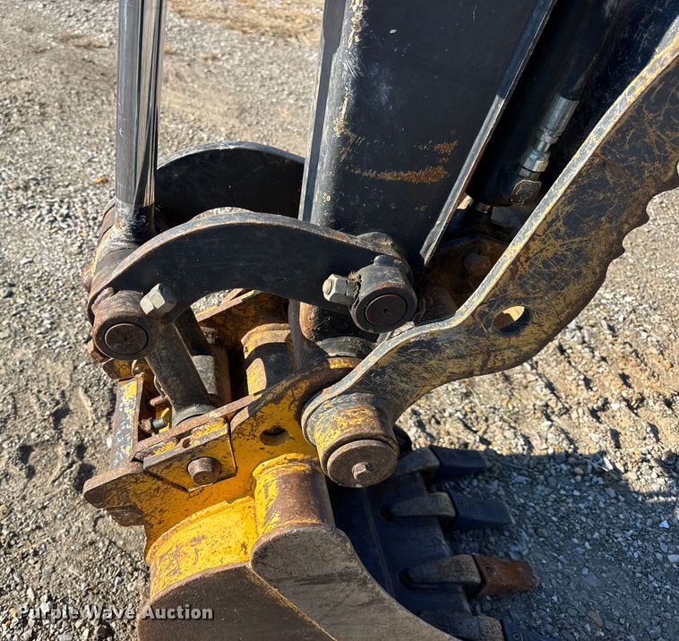 image for item EN0653 2019 John Deere 35G mini excavator