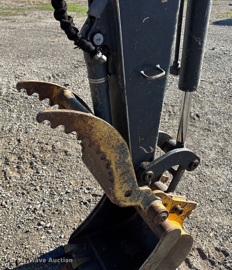 image for item EN0653 2019 John Deere 35G mini excavator