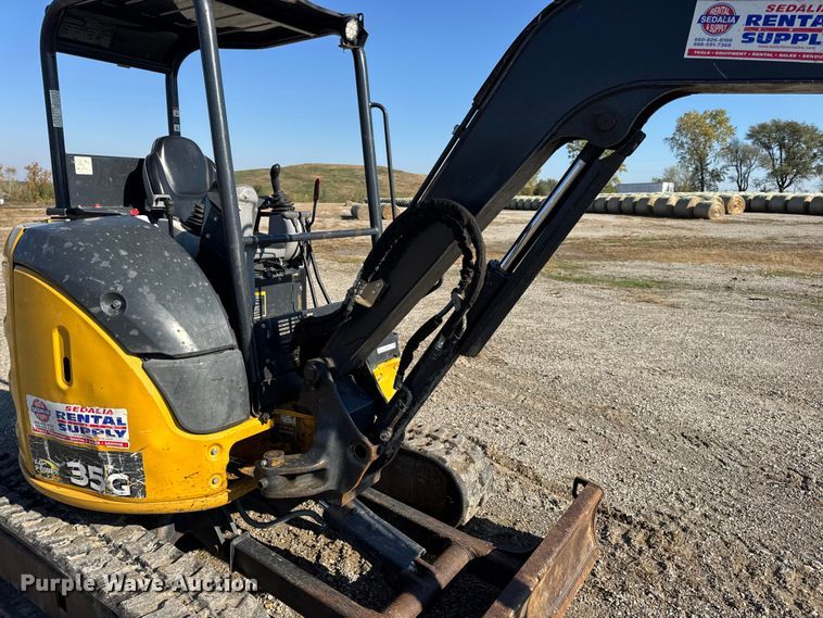 image for item EN0653 2019 John Deere 35G mini excavator