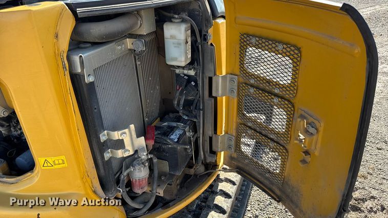 image for item EN0653 2019 John Deere 35G mini excavator