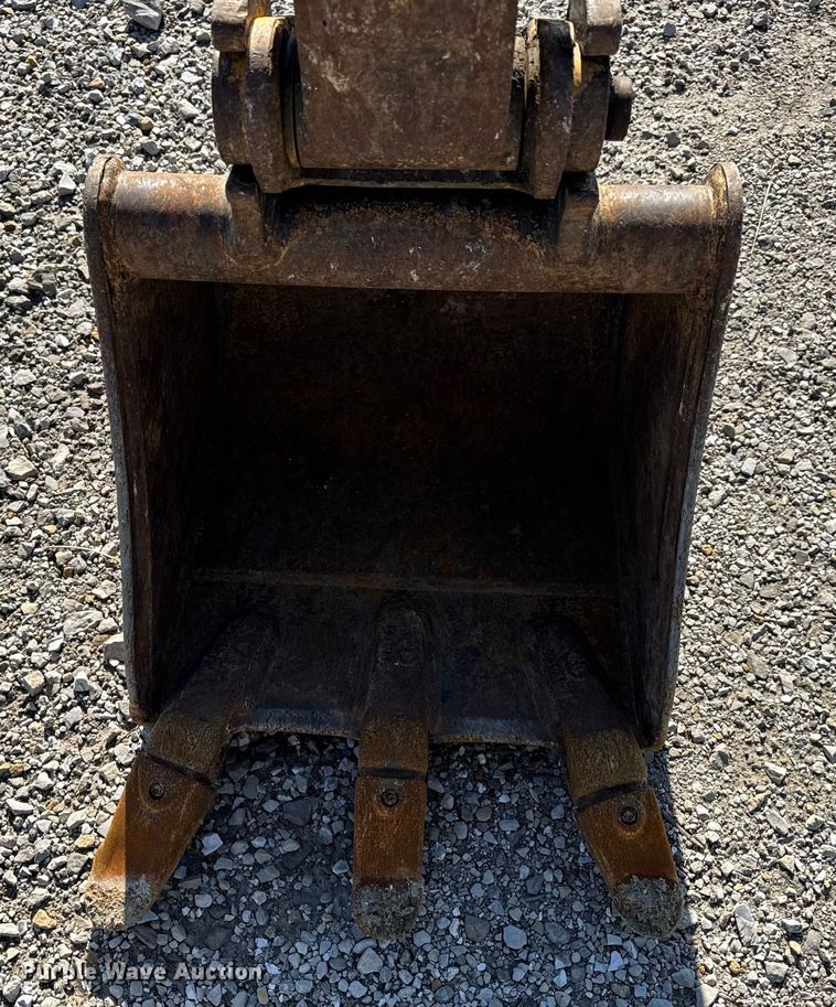 image for item EN0654 2019 John Deere 17G mini excavator