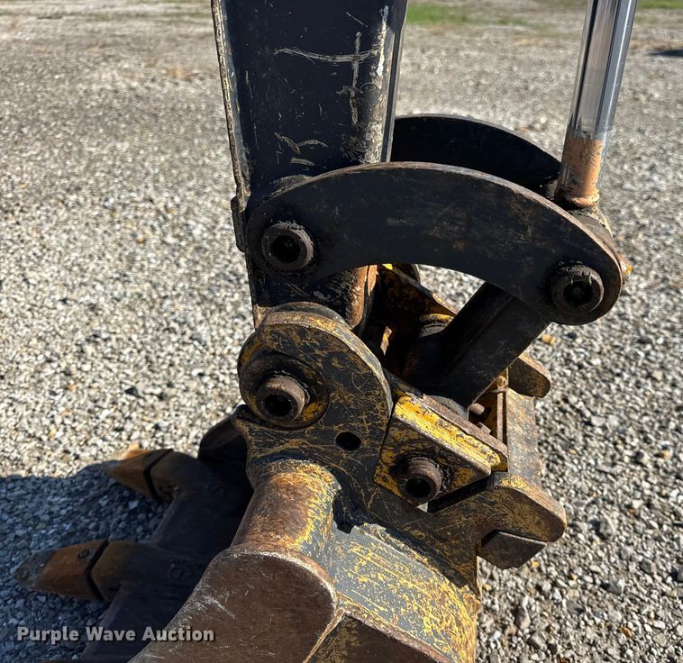 image for item EN0654 2019 John Deere 17G mini excavator