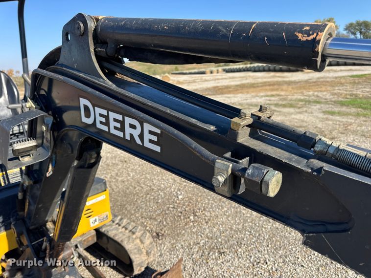 image for item EN0654 2019 John Deere 17G mini excavator