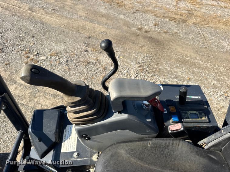 image for item EN0654 2019 John Deere 17G mini excavator