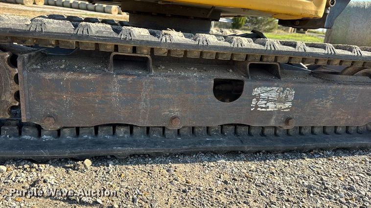 image for item EN0654 2019 John Deere 17G mini excavator