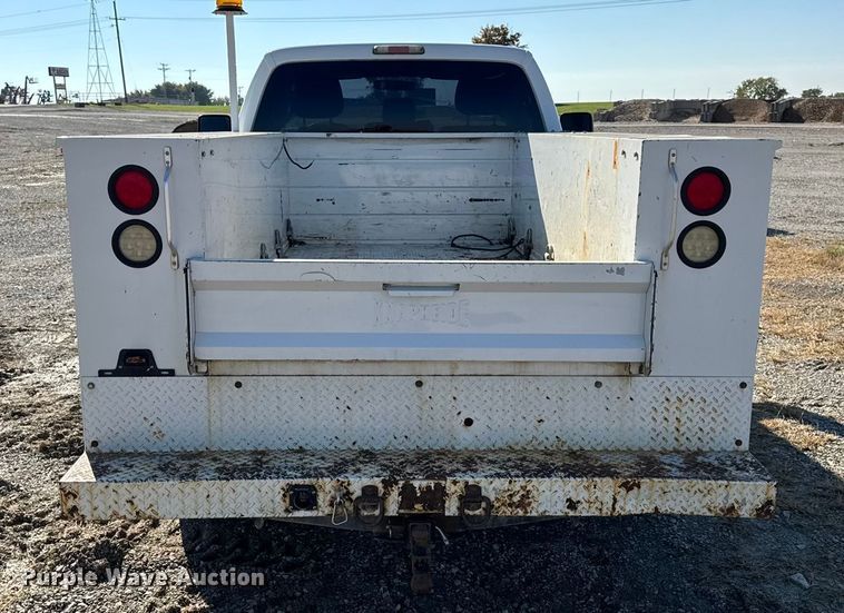 image for item EN0655 2012 Ford F250 Super Duty utility bed pickup truck