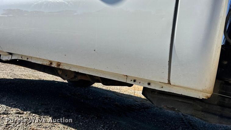 image for item EN0655 2012 Ford F250 Super Duty utility bed pickup truck