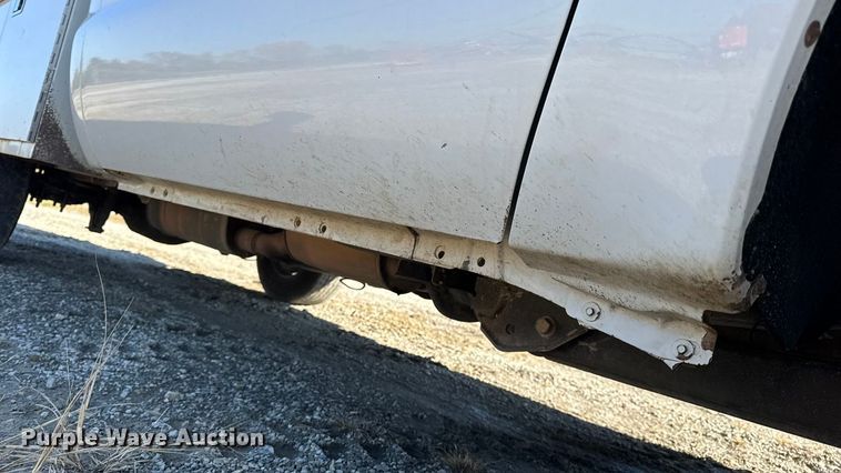 image for item EN0655 2012 Ford F250 Super Duty utility bed pickup truck