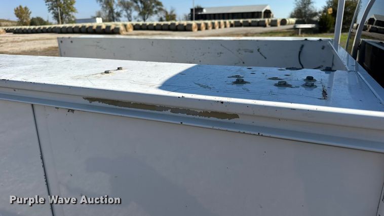 image for item EN0655 2012 Ford F250 Super Duty utility bed pickup truck