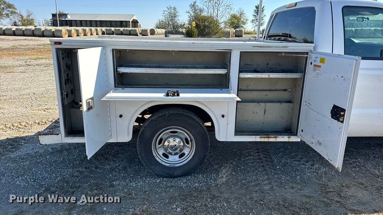 image for item EN0655 2012 Ford F250 Super Duty utility bed pickup truck